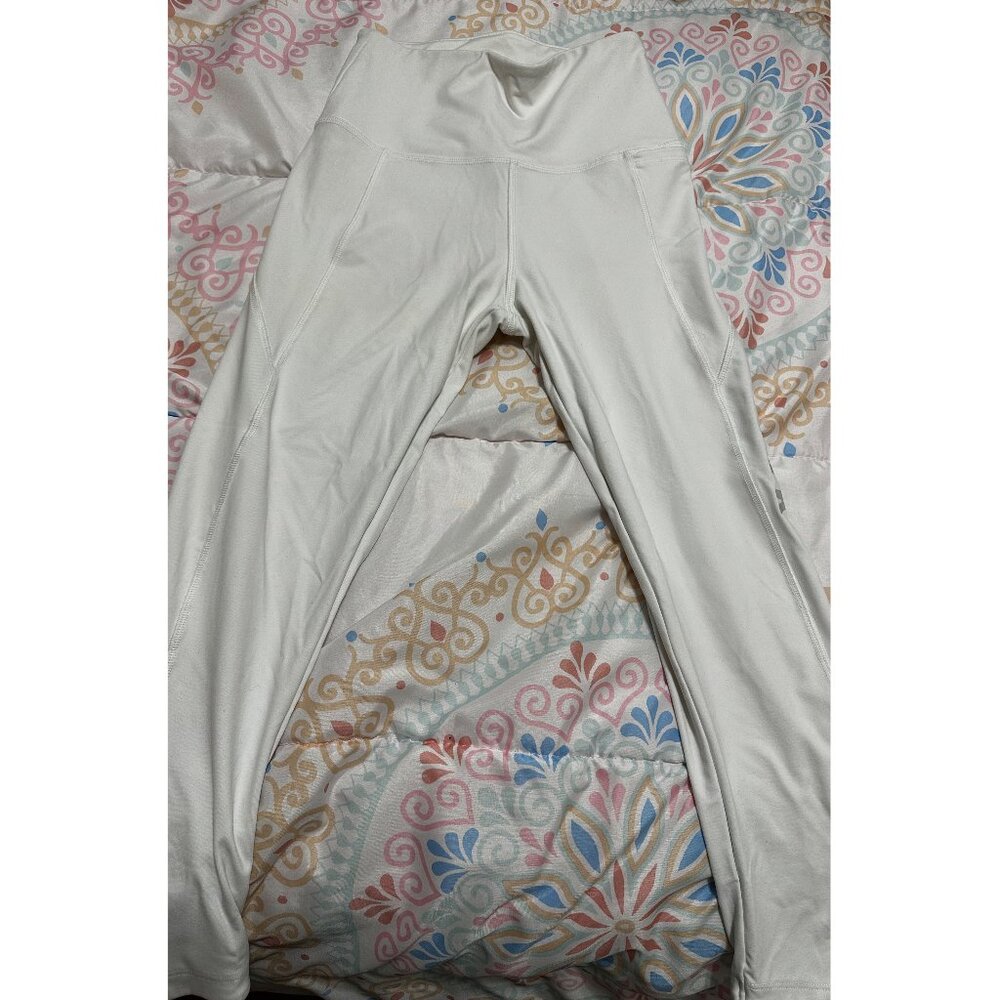 VS PINK Ultimate White Leggings